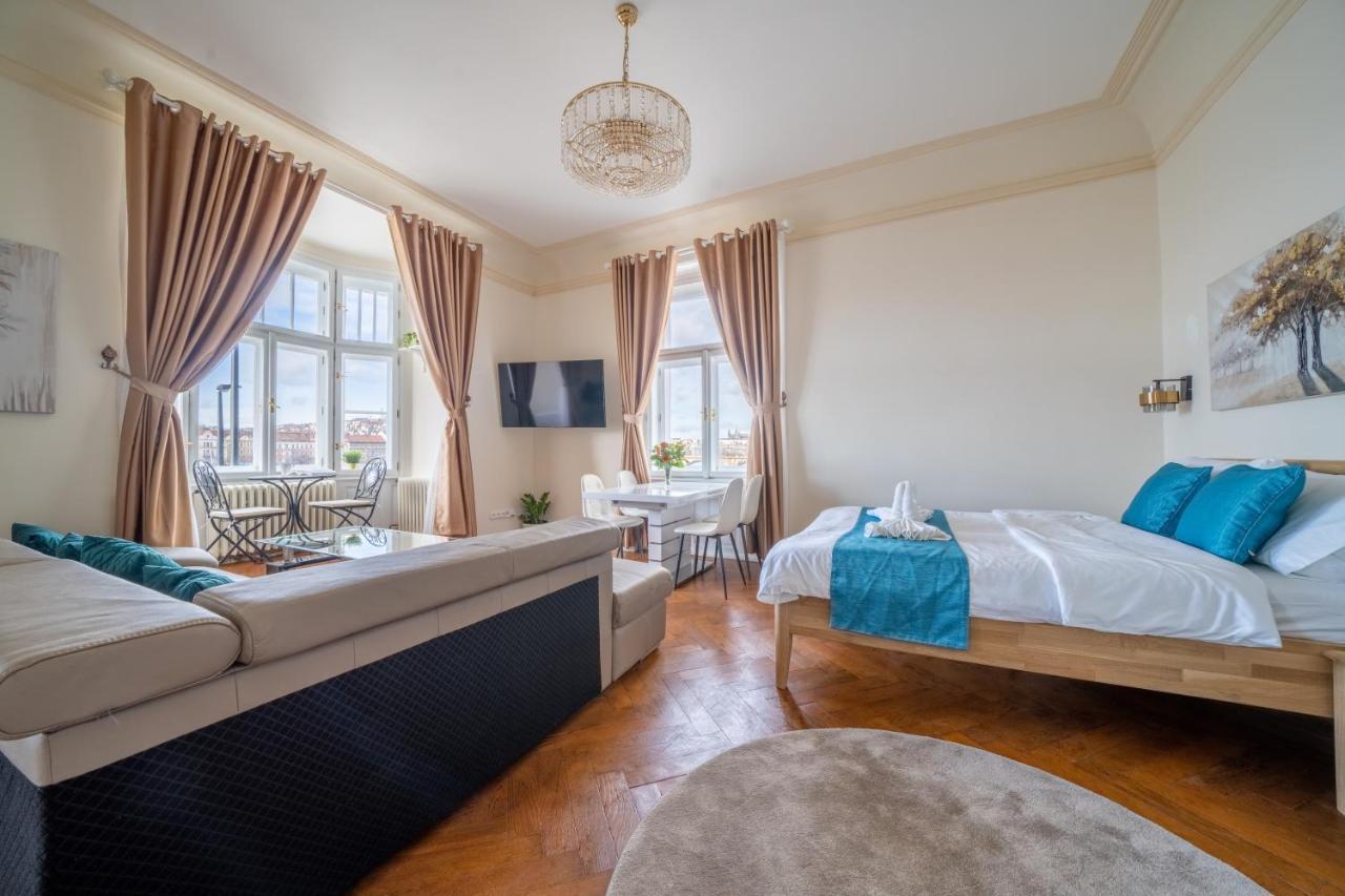 Exclusive Apartment With A View Of Prague Castle And Vltava River Exterior foto